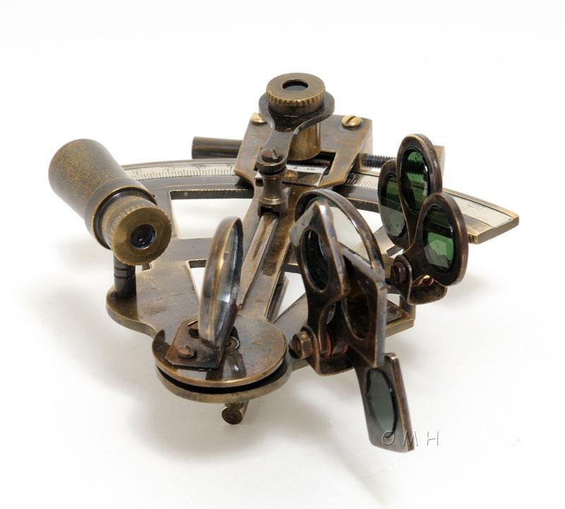 Nautical Sextant in wood box (Medium)