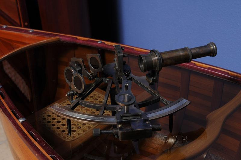 Nautical Sextant in wood box (Large)