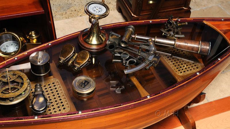 Folding Binocular in wood box