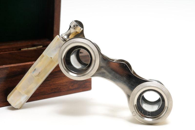 Opera glasses w MOP in wood box
