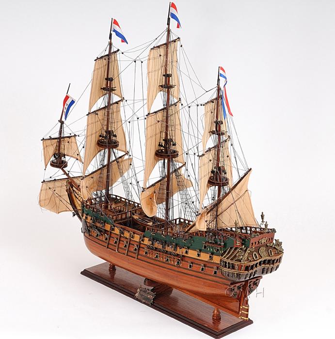 Friesland Medium