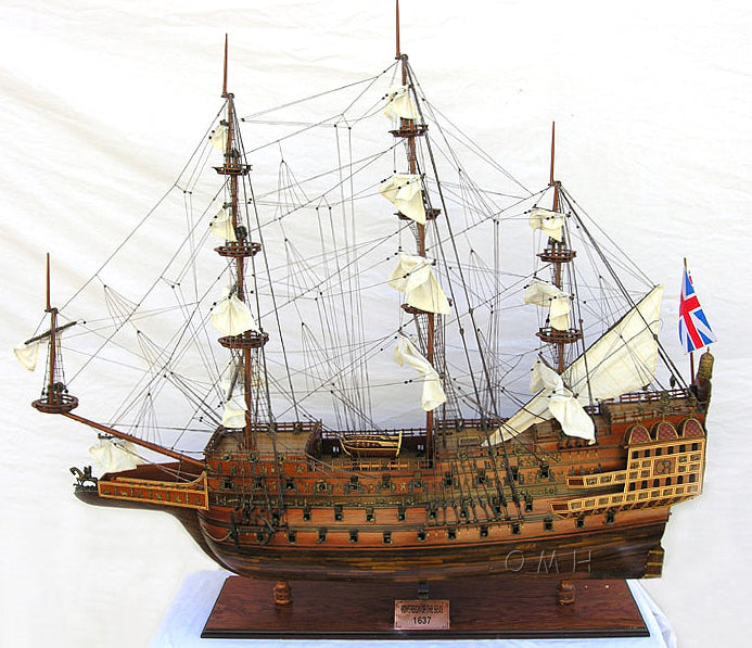 HMS Sovereign of The Seas XL With Display Case No Glass
