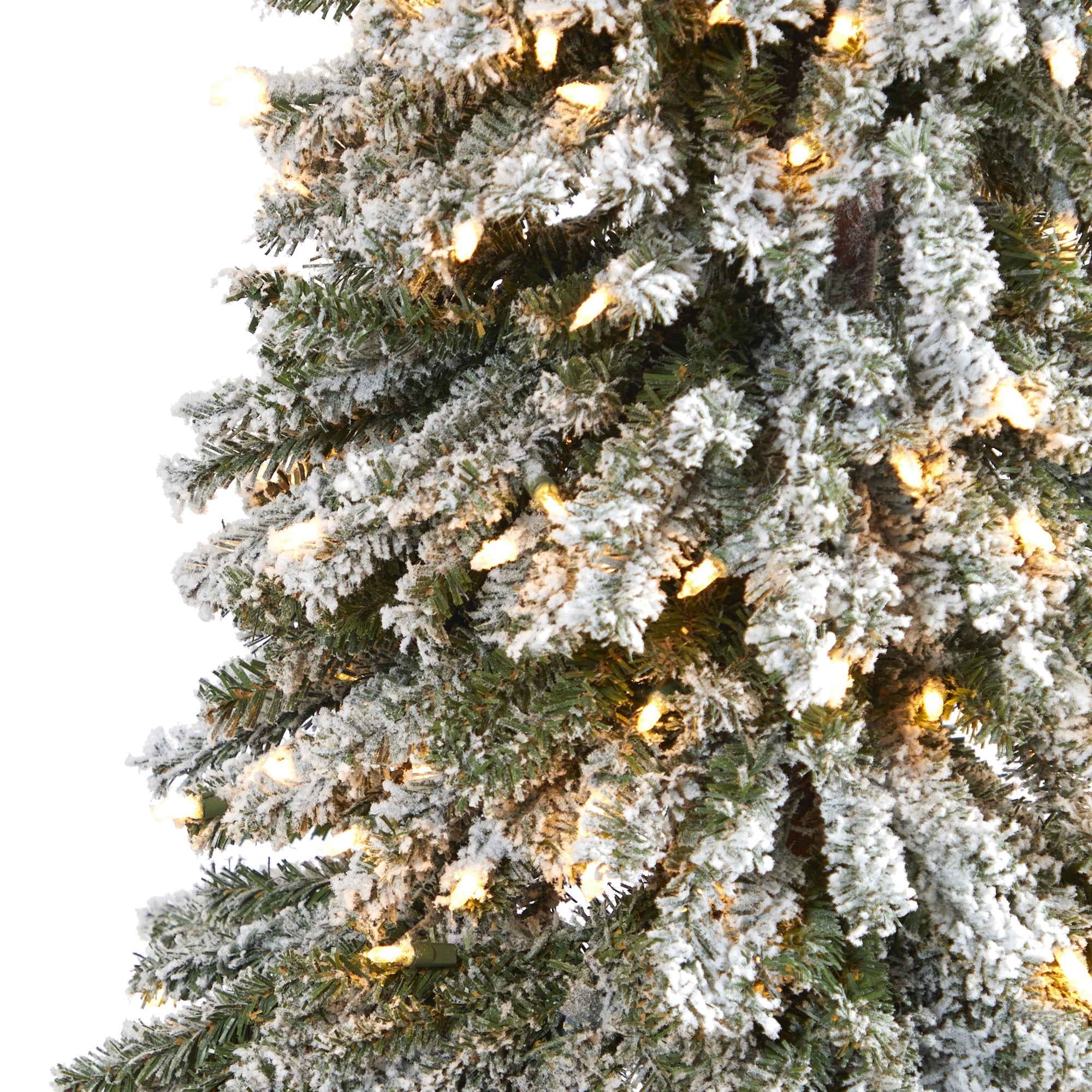 7' Flocked Gr& Alpine Artificial Christmas Tree w/ 400 Clear Lights