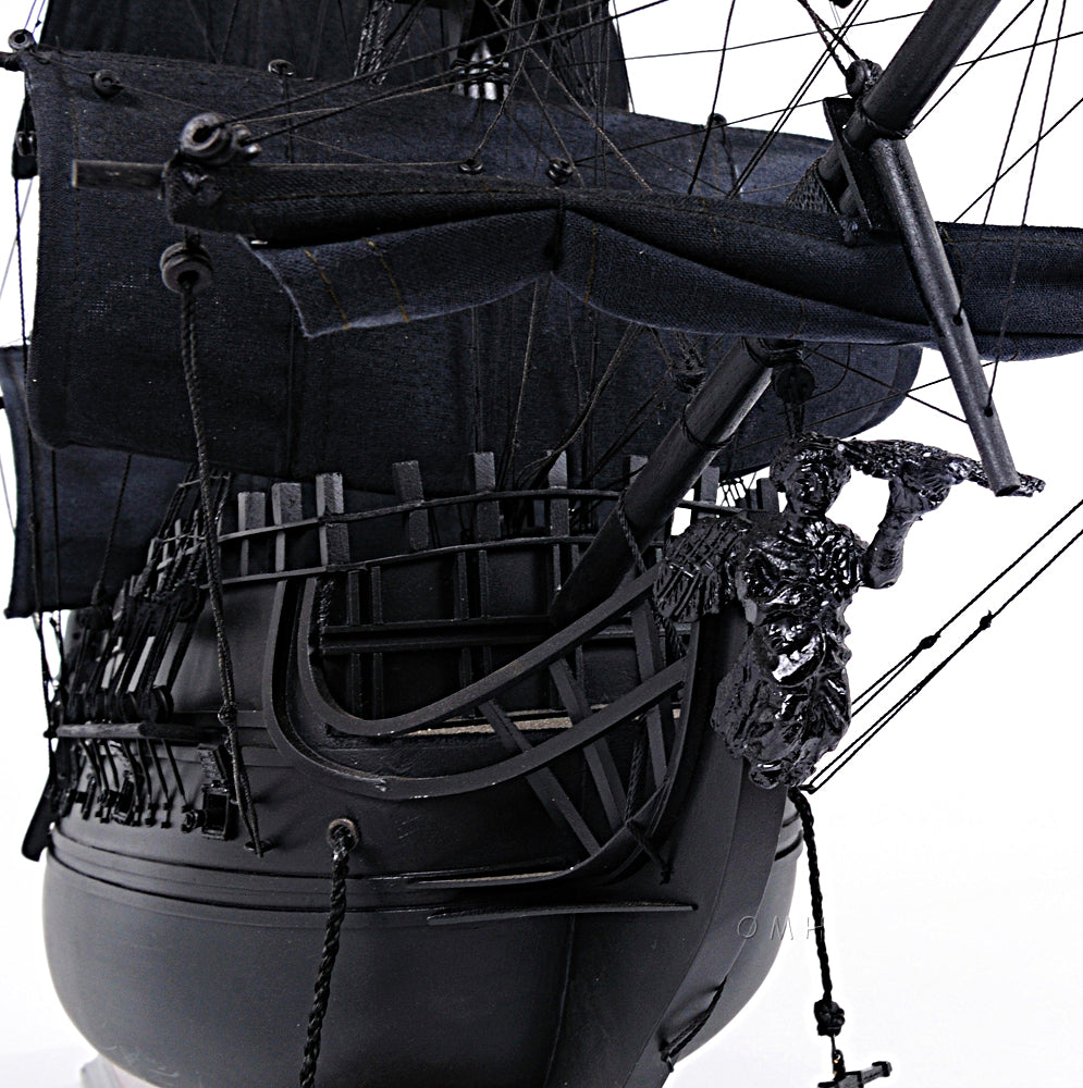 Black Pearl Pirate Ship Large With Table Top Display Case