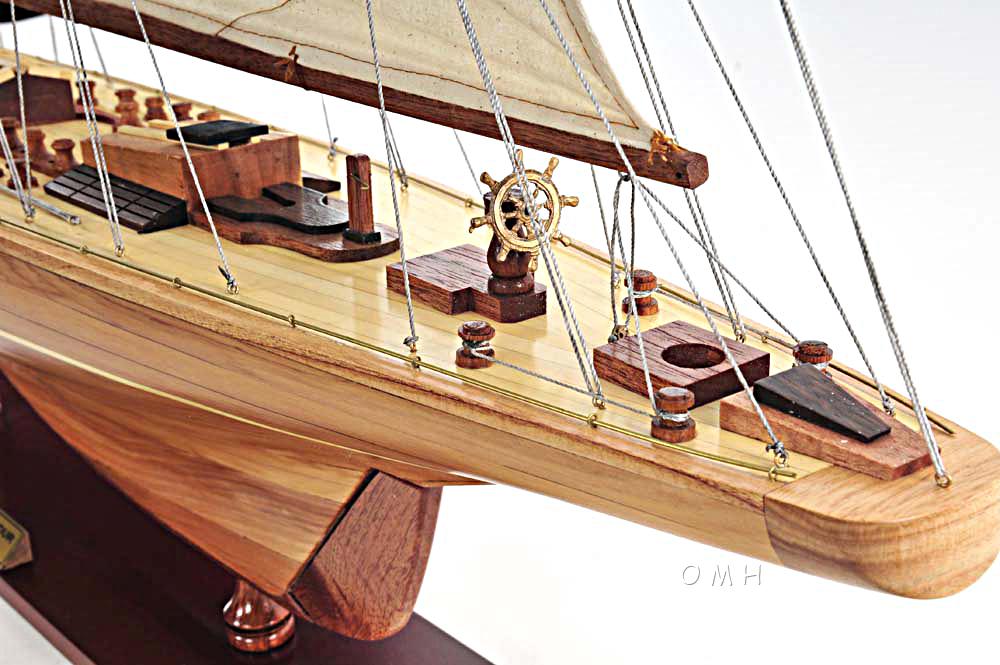 Endeavour 40