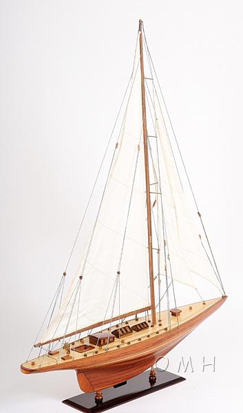 Shamrock Yacht L