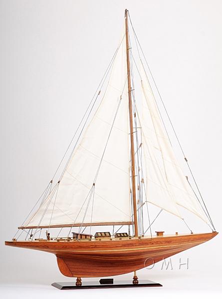 Shamrock Yacht L