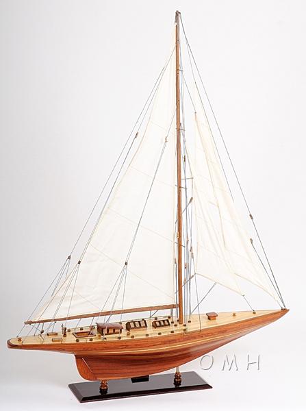 Shamrock Yacht L