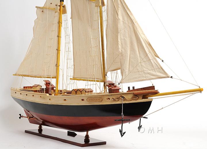 Bluenose II painted Medium