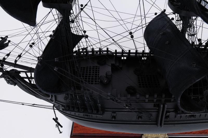 Black Pearl Pirate Ship Medium