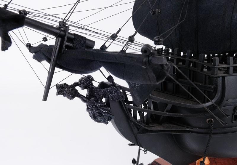 Black Pearl Pirate Ship Medium
