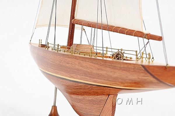 Columbia Yacht L