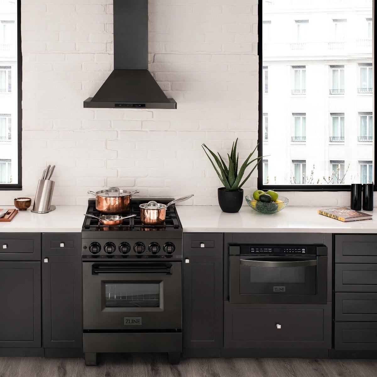 ZLINE 24" Black Stainless, Gas Burner, Electric Oven Range, RAB-24