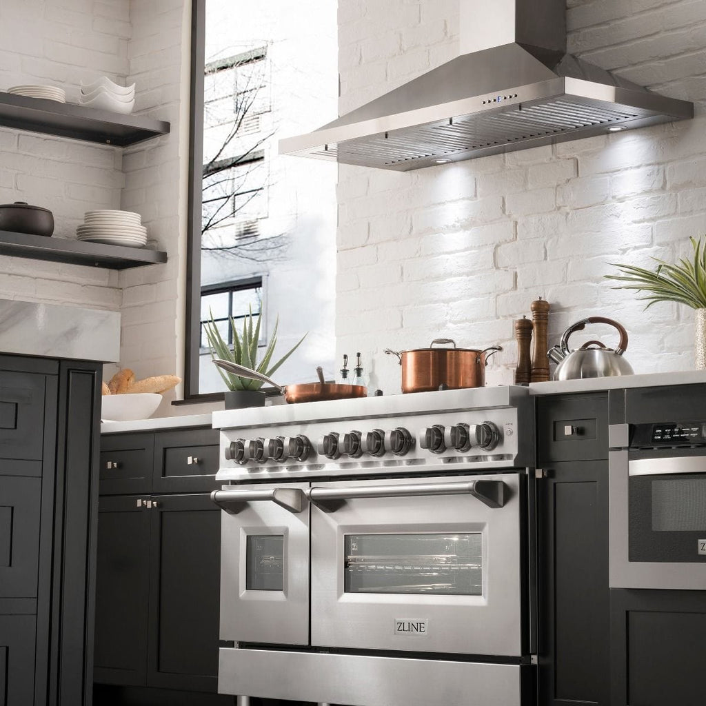 ZLINE 48" Stainless Steel 6.0 cu.ft. 7 Gas Burner/Electric Oven Range with Griddle RA48