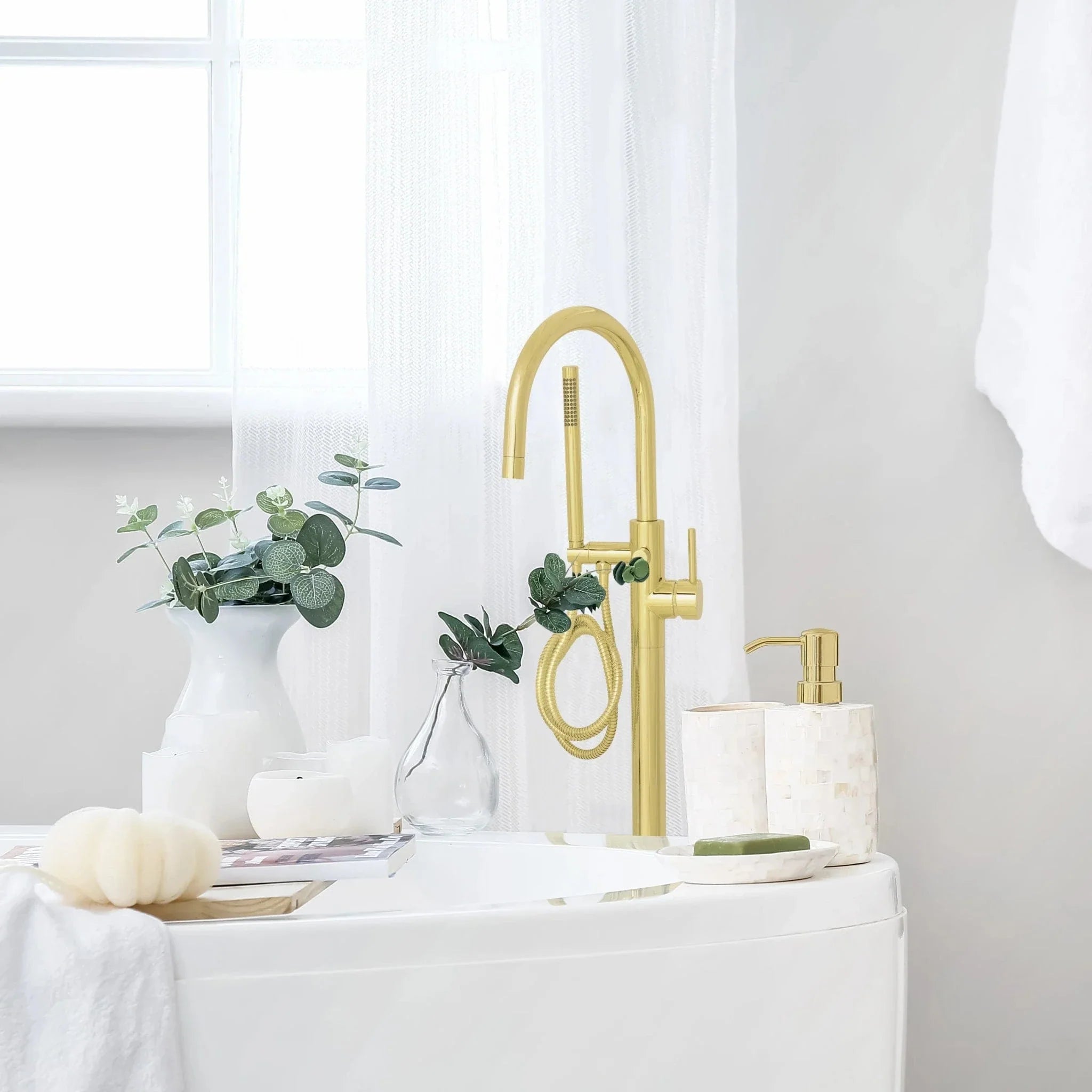 ZLINE Emerald Bay Bath Tub Filler in Polished Gold EMBY-BTF-PG